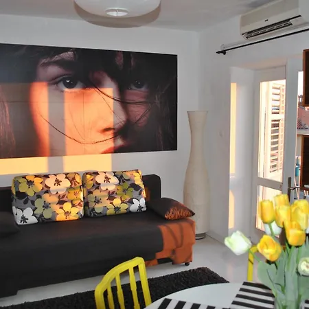 Lui Apartment Makarska Exterior photo